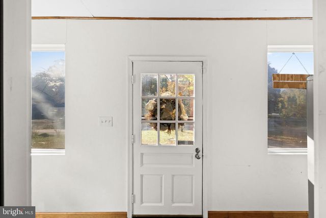 4 WEST BRIAR DR, Stafford, VA 22554
