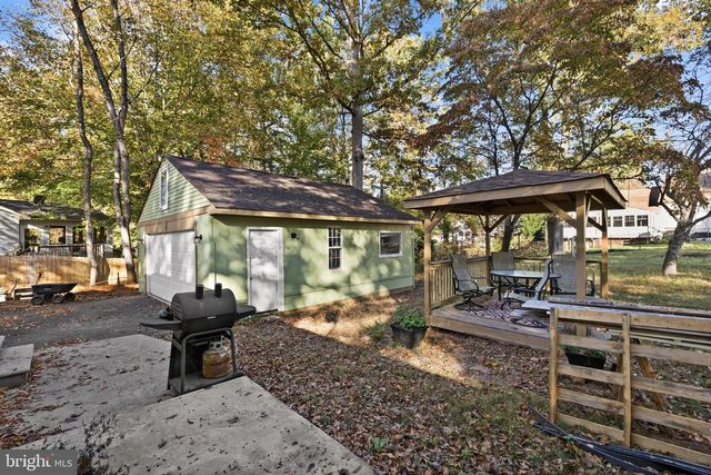 4 WEST BRIAR DR, Stafford, VA 22554