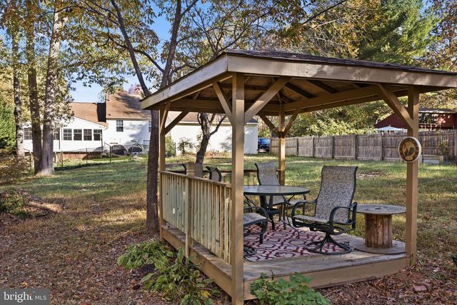 4 WEST BRIAR DR, Stafford, VA 22554