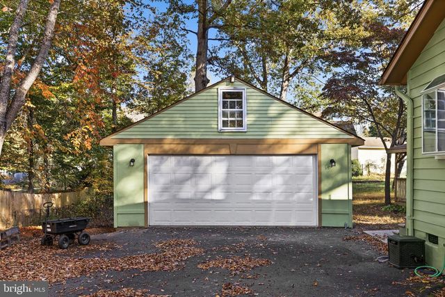 4 WEST BRIAR DR, Stafford, VA 22554