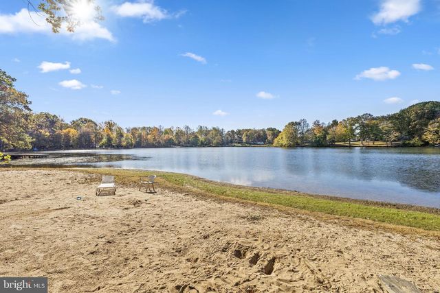 4 WEST BRIAR DR, Stafford, VA 22554