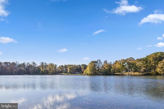 4 WEST BRIAR DR, Stafford, VA 22554