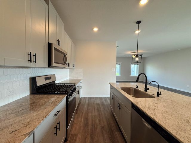 204 Brooks Manor Court, Montgomery, TX 77316