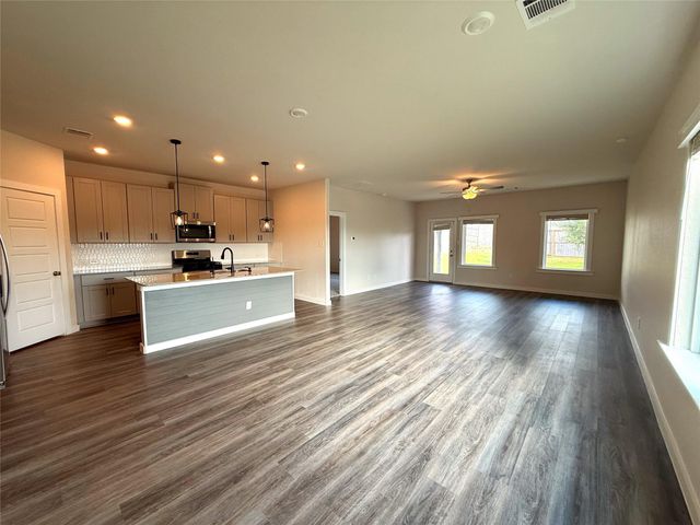 204 Brooks Manor Court, Montgomery, TX 77316