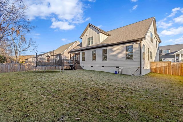 8870 Silver Maple Dr, Ooltewah, TN 37363