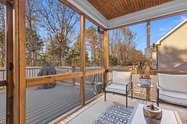 8870 Silver Maple Dr, Ooltewah, TN 37363