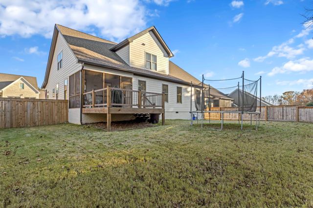 8870 Silver Maple Dr, Ooltewah, TN 37363