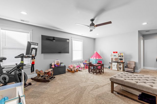 8870 Silver Maple Dr, Ooltewah, TN 37363