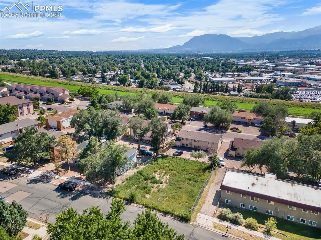 1085 Magnolia Street, Colorado Springs, CO 80907 — exterior