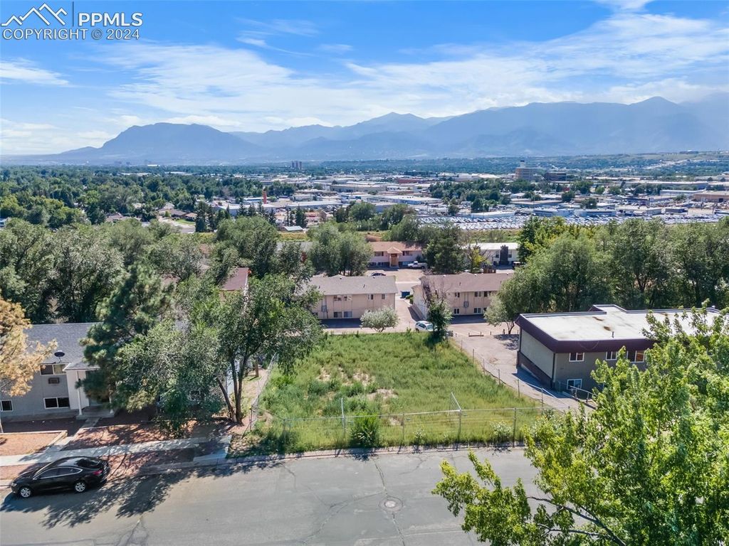 1085 Magnolia Street, Colorado Springs, CO 80907 — photo 4