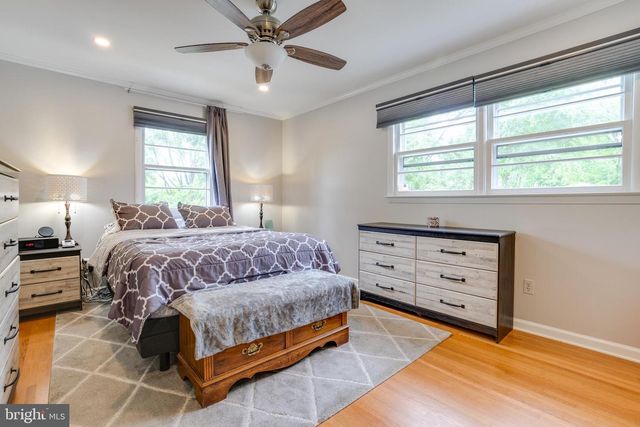 8513 FAIRBURN DR, Springfield, VA 22152