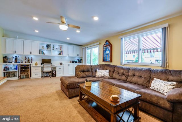 8513 FAIRBURN DR, Springfield, VA 22152