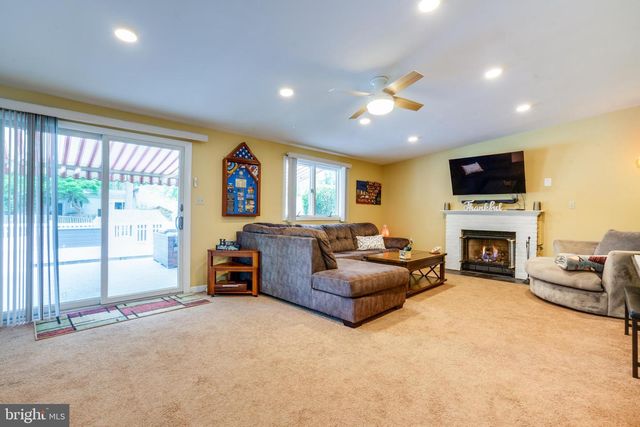 8513 FAIRBURN DR, Springfield, VA 22152