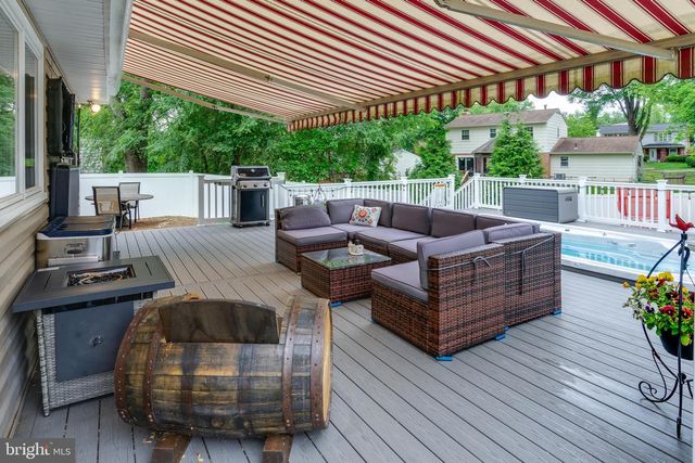 8513 FAIRBURN DR, Springfield, VA 22152