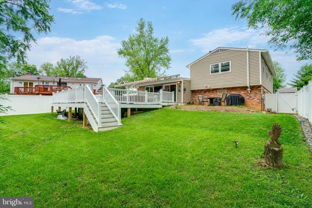 8513 FAIRBURN DR, Springfield, VA 22152
