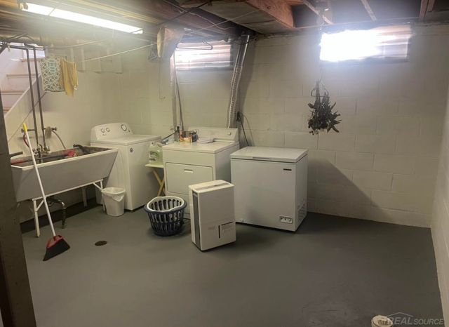 20577 Fairport Street, Detroit, MI 48205