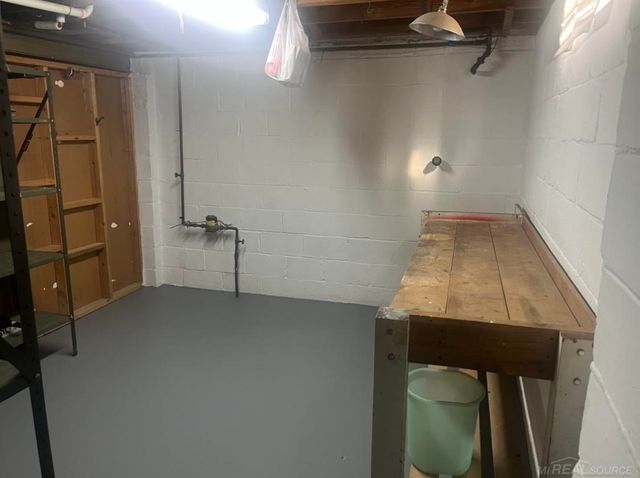 20577 Fairport Street, Detroit, MI 48205