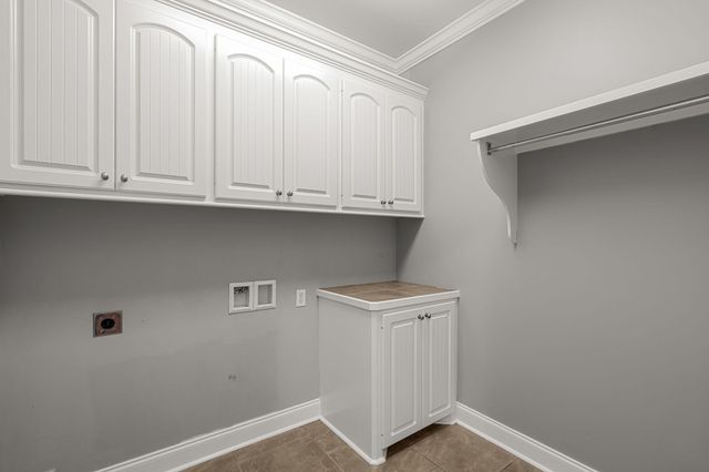 88 Avondale Cir., Hattiesburg, MS 39402
