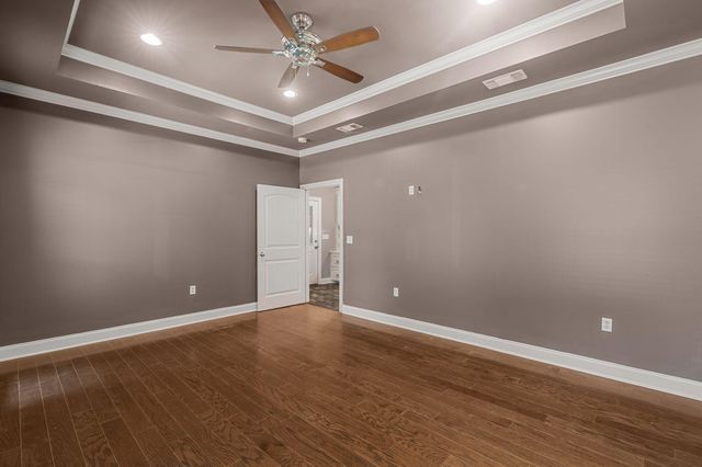 88 Avondale Cir., Hattiesburg, MS 39402