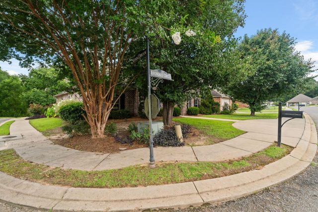 88 Avondale Cir., Hattiesburg, MS 39402