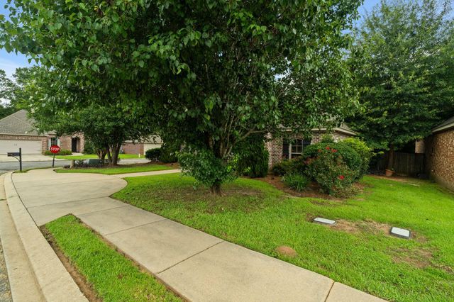 88 Avondale Cir., Hattiesburg, MS 39402