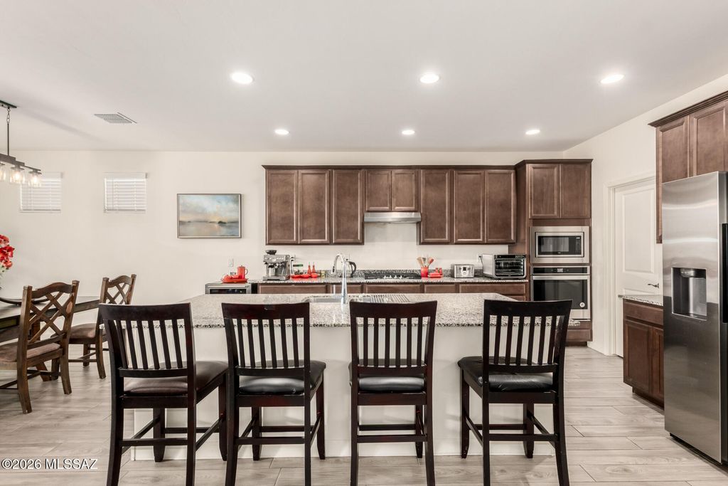 Image 10 of property listing at 11461 N Gemini Drive, Oro Valley, AZ 85742