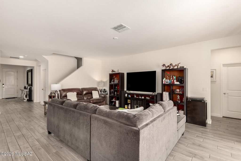 Image 13 of property listing at 11461 N Gemini Drive, Oro Valley, AZ 85742