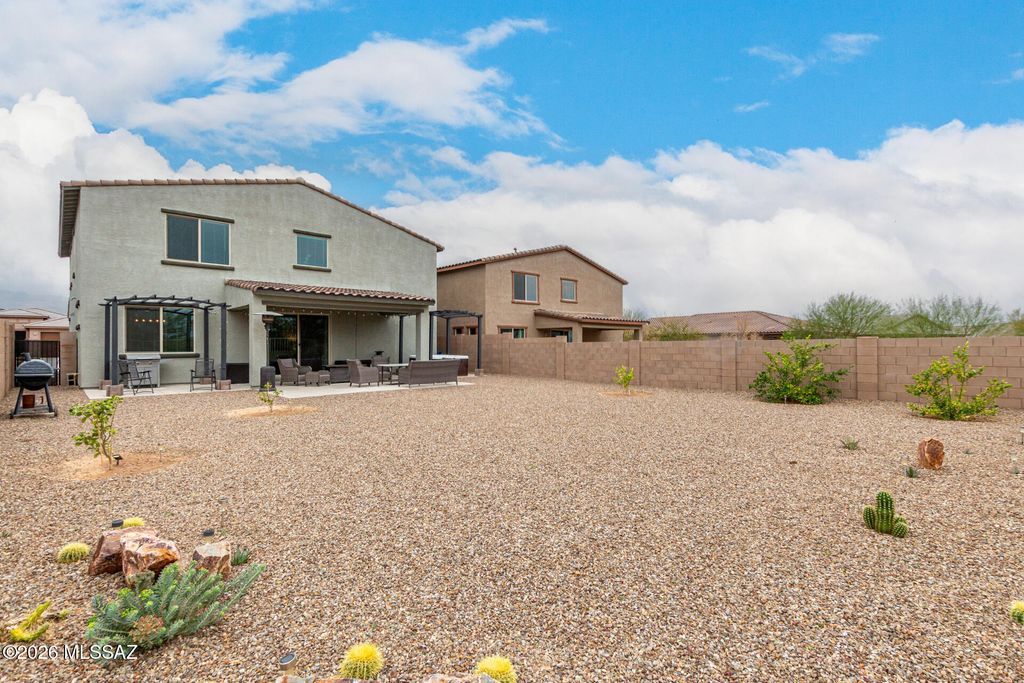 Image 29 of property listing at 11461 N Gemini Drive, Oro Valley, AZ 85742