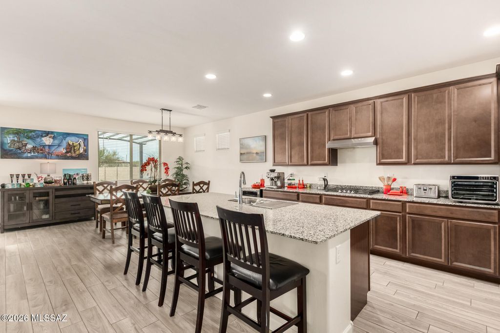 Image 8 of property listing at 11461 N Gemini Drive, Oro Valley, AZ 85742
