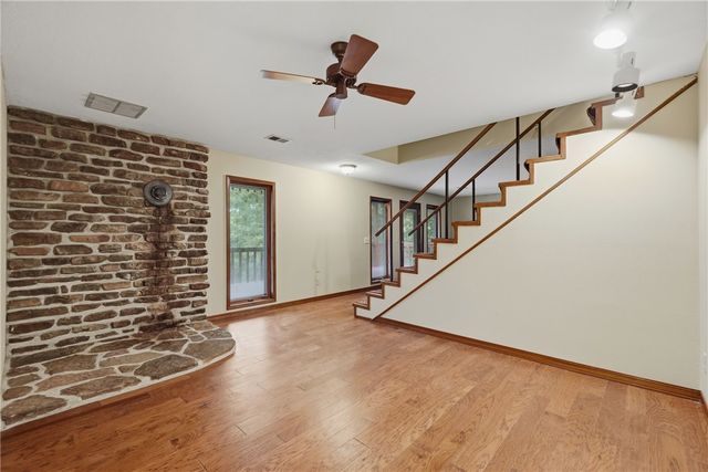 6 Fairway Drive, Holiday Island, AR 72631