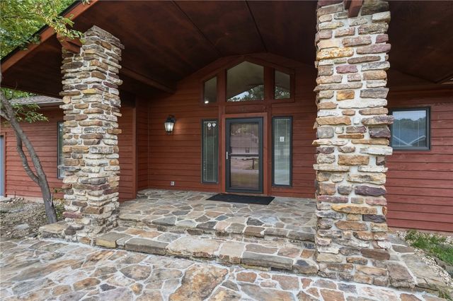 6 Fairway Drive, Holiday Island, AR 72631