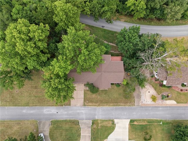 6 Fairway Drive, Holiday Island, AR 72631