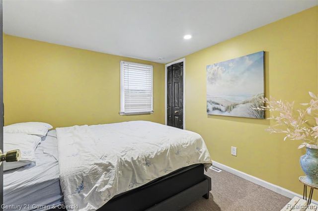 3131 Lafayette Drive, Trenton, MI 48183