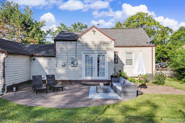 3131 Lafayette Drive, Trenton, MI 48183