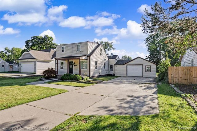 3131 Lafayette Drive, Trenton, MI 48183