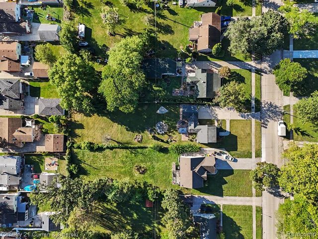 3131 Lafayette Drive, Trenton, MI 48183