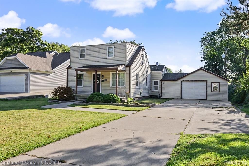 3131 Lafayette Drive, Trenton, MI 48183