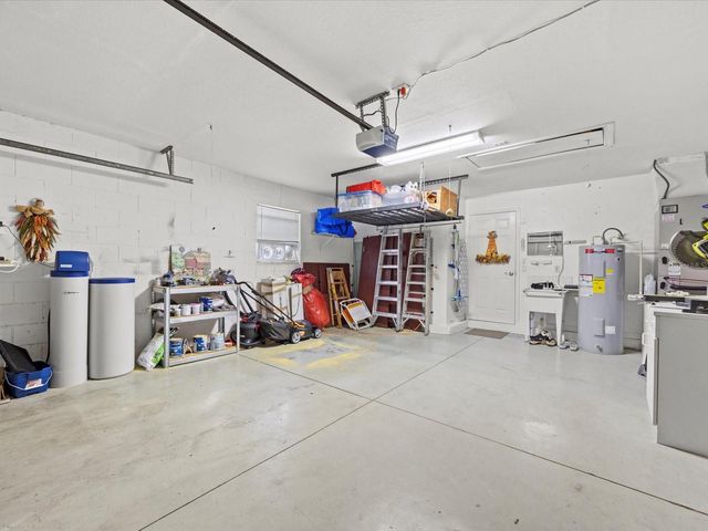 4130 CAPLAND AVENUE, Clermont, FL 34711