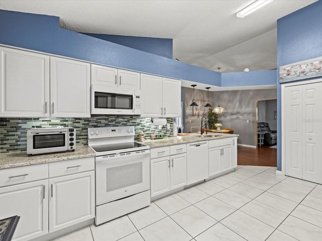 4130 CAPLAND AVENUE, Clermont, FL 34711