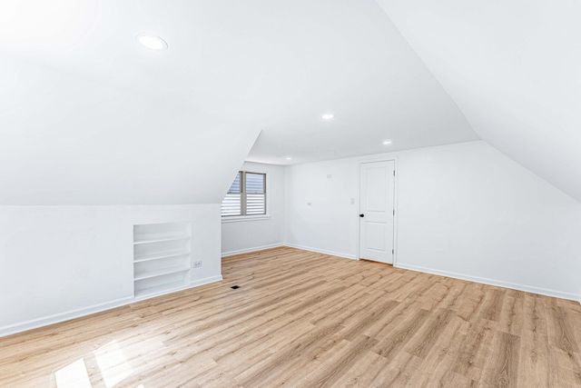 1935 N Natoma Avenue, Chicago, IL 60707