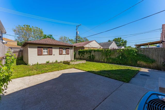 1935 N Natoma Avenue, Chicago, IL 60707