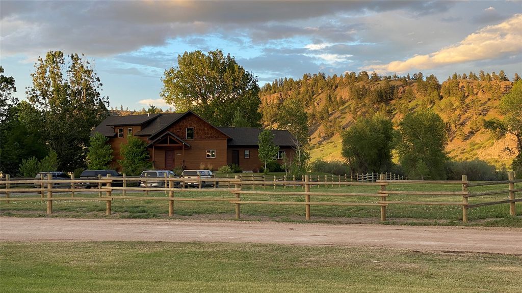 159 Barnes Lane, Wolf Creek, MT 59648 photo 7