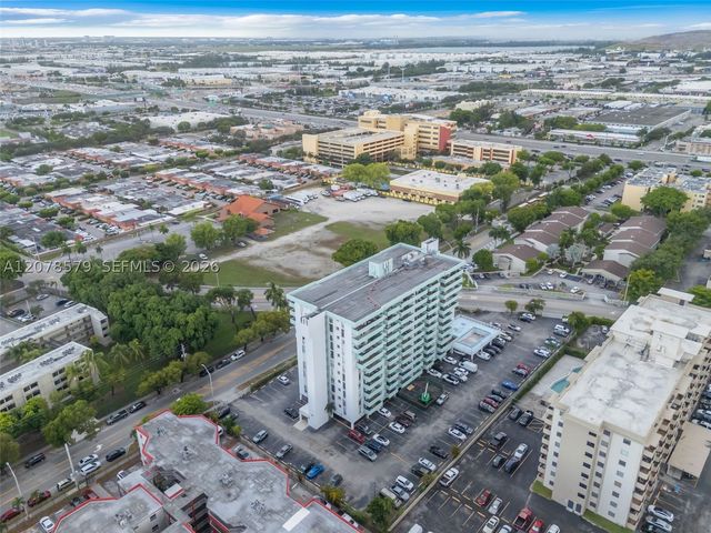 1825 W 44th Pl 401, Hialeah, FL 33012