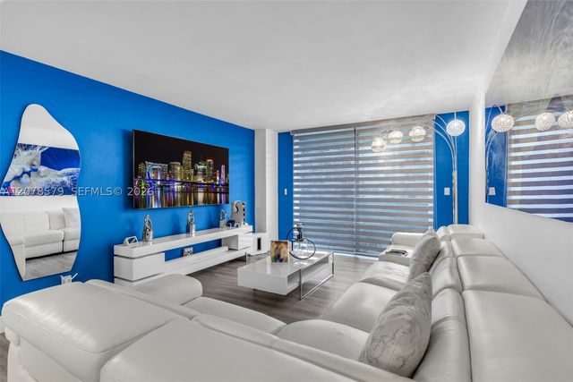 1825 W 44th Pl 401, Hialeah, FL 33012