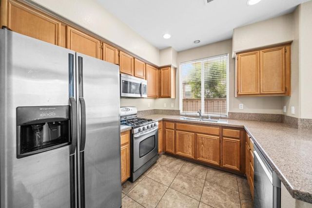25265 Windy Cove Street 1, Murrieta, CA 92562