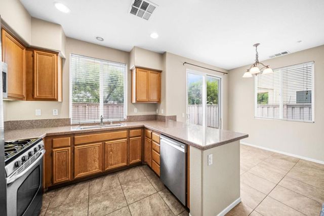 25265 Windy Cove Street 1, Murrieta, CA 92562