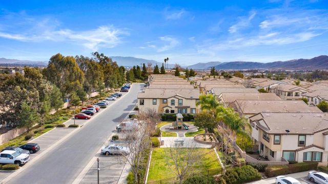 25265 Windy Cove Street 1, Murrieta, CA 92562