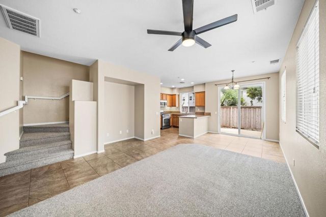 25265 Windy Cove Street 1, Murrieta, CA 92562