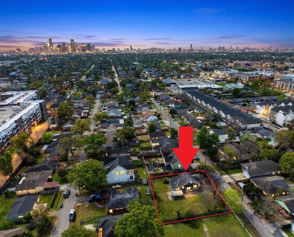 1638 Tabor Street, Houston, TX 77009