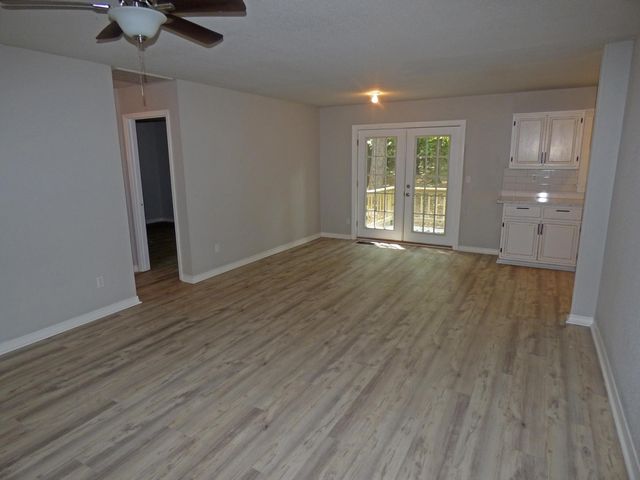 22 S Wichita Circle, Cherokee Village, AR 72529